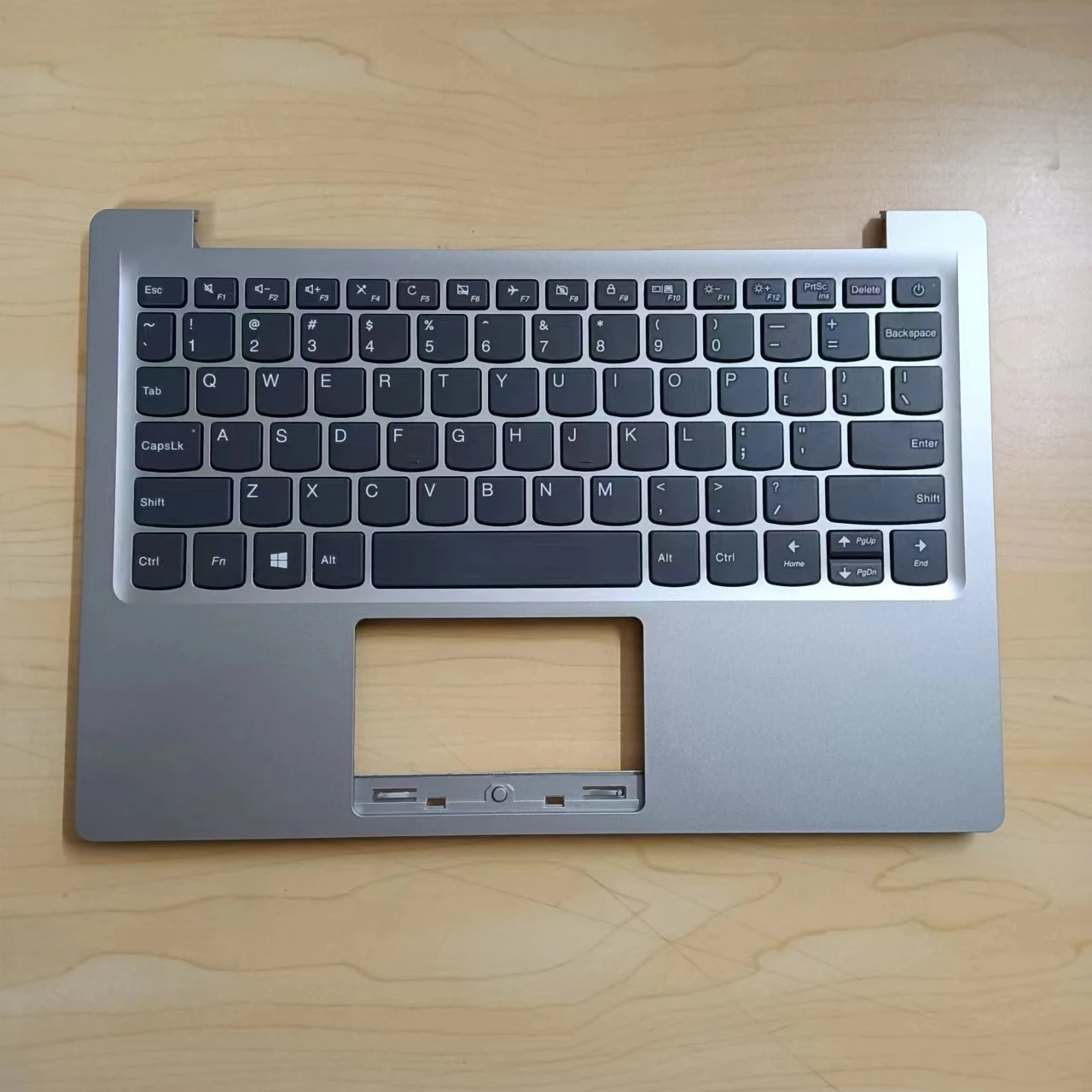 Нов оригинален за Lenovo Ideapad 120S-11 IAP S130-11 US Английска клавиатура US Клавиатура Bezel Поставка за ръце с главни Букви