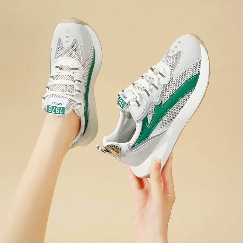 Летни обувки за голф Дамски окото дишащи спортни обувки за жени Мини маратонки за голф удобни Дамски спортни игрища